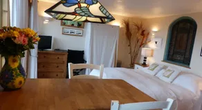 Sunset Lodge - Image 2