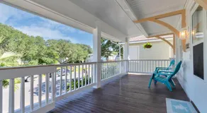 Newly Renovated Historical Galveston Home - 8 min walk to beach! - Image 2