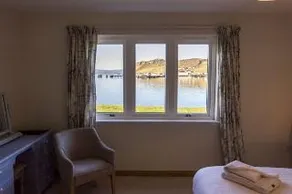 Old Pier Cottage - Image 2