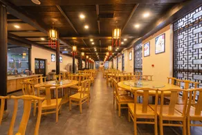 Tianyuan Holiday Hotel - Image 4
