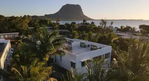 LouKaz -Entire Rental Units w Panoramic Rooftop - Image 3