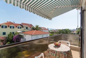 Appartamento con barbecue e giardino | Vista sul giardino - Image 5