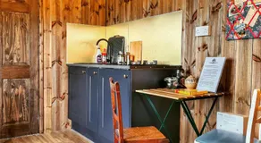 Under the Oak Glamping - Image 4