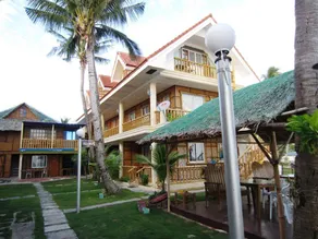 Yooneek Beach Resort - Image 2