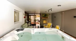 NUEVA Mansion con piscina y jacuzzi, El Poblado - Image 4