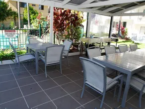 Cannes Court Apartments - Image 3
