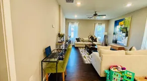 The Entertainment House Sleeps 8 Near Mall - Image 3