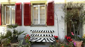 Flowerpot Apartment - Image 4