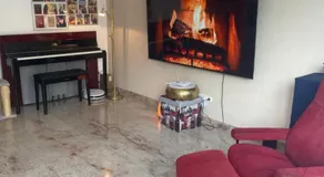 City-Oasis with 3 bedrooms, garden, jacuzzi, gym, fireplace, close to U1, city center & airport - Image 4