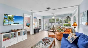 Bromeliad Bungalow - Downtown Cottage - Image 2