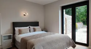 Moynure House Boutique B&B & Separate Two bedroom Chalet - Image 2