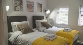 Town Street Apartment - Image 2