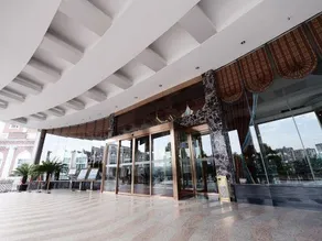 Brilliance Garden Hotel - Image 5