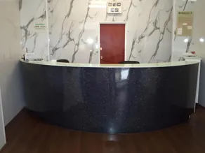 Hartley Hotel - Image 2