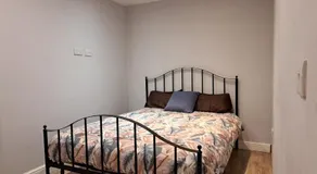 Cosy and spacious room in home with King Size bed - Image 4