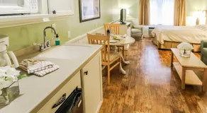Holly Tree Resort - Image 2
