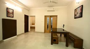 Castilo Inn Hotel Apartments - Image 4