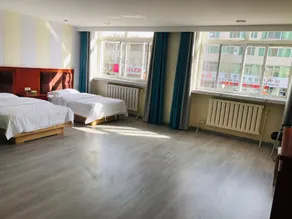 East 9 Hotel - Image 2