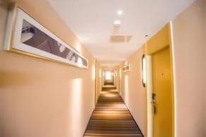 City Comfort Inn Zhenjiang Dashikou Suning Plaza - Image 5