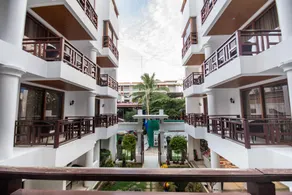 Giulius Boracay Italian Resort - Image 2