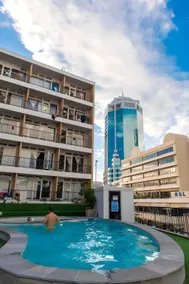Bunk Surfers Paradise 18-35 Backpacker Hostel - Image 4