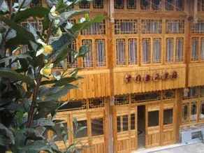 Dragon Hill Scenic Hotel - Image 3