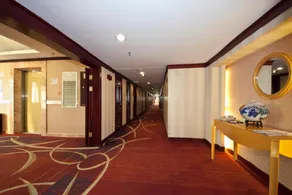Fuchun Hotel - Image 4
