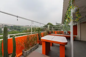 RedDoorz near The Jungle Waterpark Bogor - Image 5