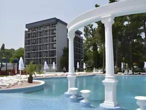 Platinum Hotel & Casino - Image 4