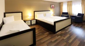 Garní Hotel Corona - Image 2