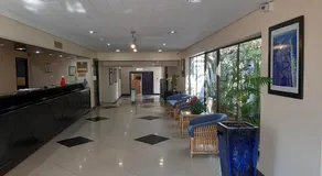 Wilderness Beach Hotel - Image 4