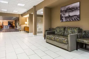Ramada by Wyndham New Kensington - Image 4