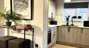 Sleeps 2 -Central Ellesmere -Parking - PetFriendly - Image 4