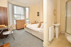Townhouse @ 178 Ruskin Road Crewe - Image 2