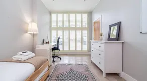 Beautiful light filled apartment in London - Image 5