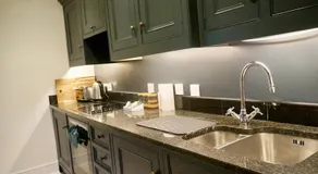 Epic Location, Views & Large Private Terrace - Image 5