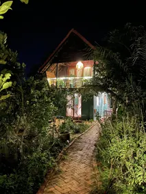 Queeny’s Farmstay Wooden House - Image 4