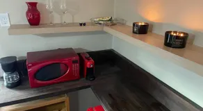 Sip and Soak, hotel-style room - Image 3