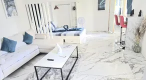 LOVE ROOM - Jacuzzi, Wifi, Clim, Rétroprojecteur - Image 2