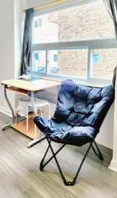 Private Double Cozy Room with Netflix and All Perks - Image 2
