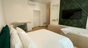 Monumental Luxury Rooms - Image 2