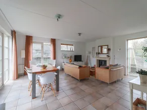 Thatched villa with bath in a holiday park - Image 3