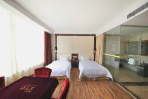 Kumho Hotel - Image 2