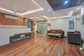 Townhouse Lucky Grand Palace - Image 2