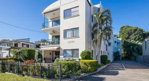 Quiet location across from waterfront - South Esp, Bongaree - Image 4