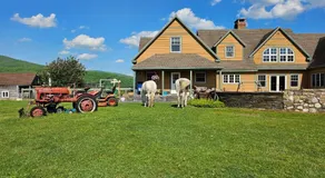 Clover Hill Farm & Country Inn - Image 2