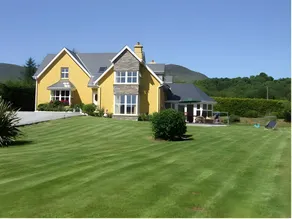 2 Mile Lodge - Image 3