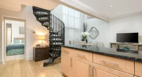 Stylish 2BR Notting Hill Flat Quiet Central - Image 3