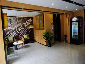 IU Hotel Chongqing Hechuan Walking Street - Image 4