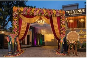 The Venue By Seasons Suites- - Image 5
